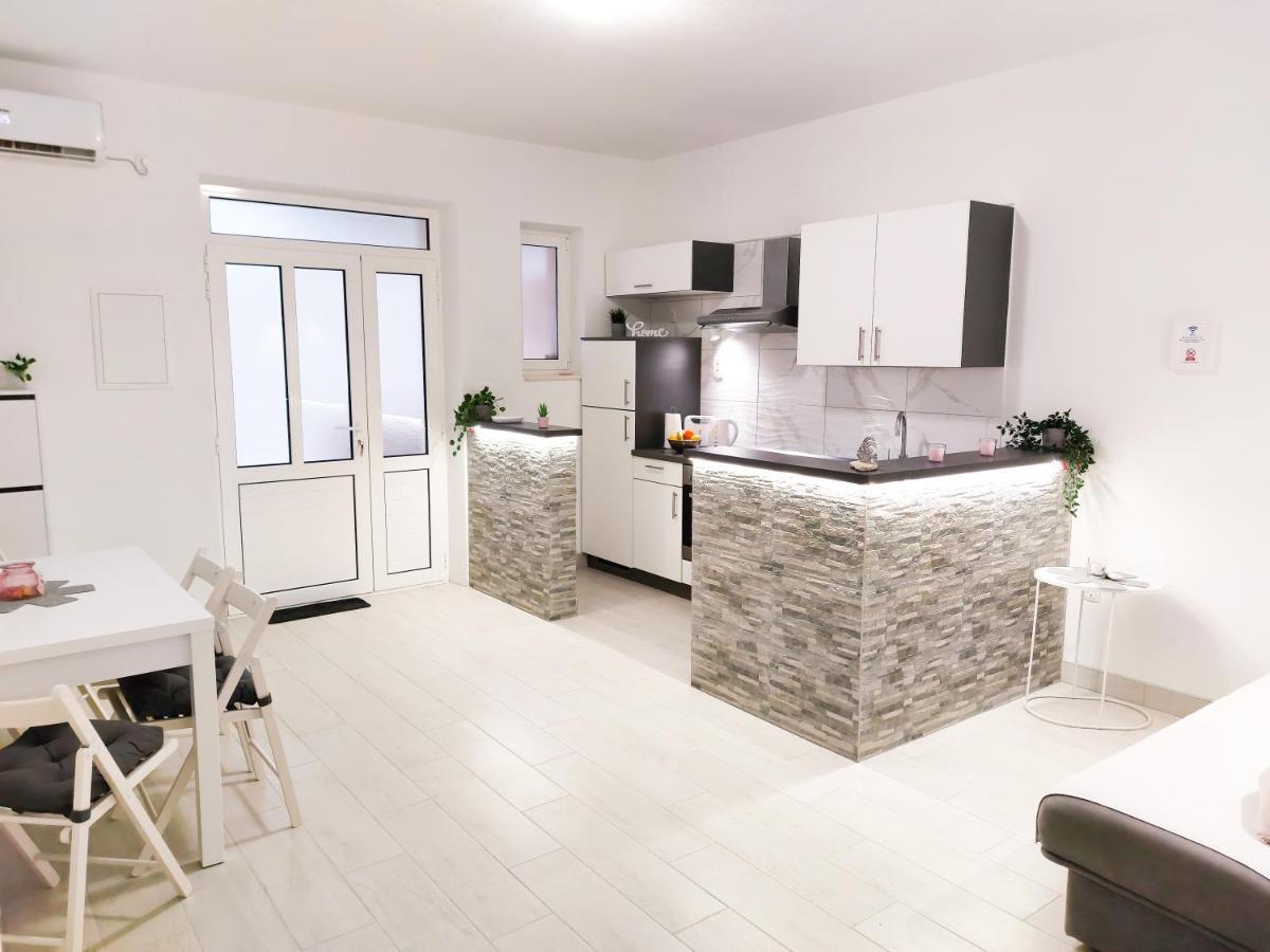 Apartment Bol - Sea, Sand And Happiness Екстериор снимка